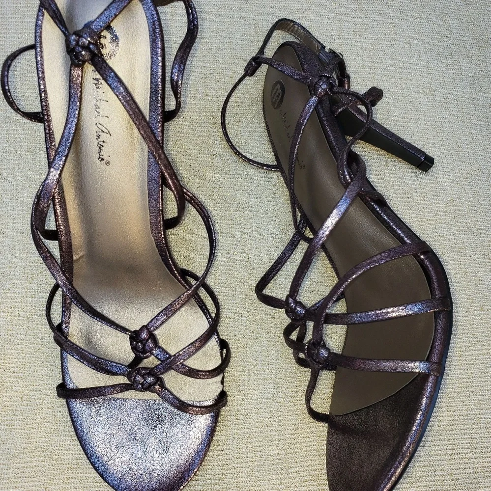 Y2k Whimsy Goth Strappy 4 1/2